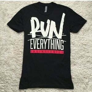 RUN EVERYTHING LABS Unisex LOGO Tee